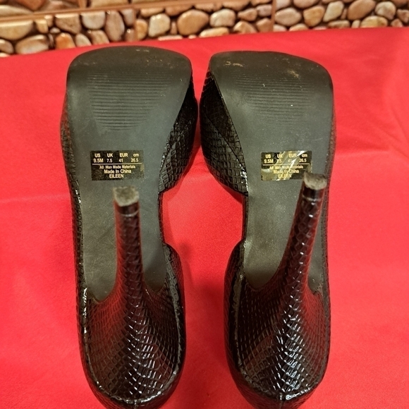 Fergalicious Black Snakeskin Print heels - Picture 5 of 7